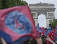 Dos muertos enlutan la fiesta en Francia por la victoria del PSG