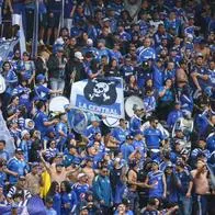Foto de hinchas de Millonarios, en nota de pancarta de hinchas de Millonarios a Santa Fe desafió que en tu cara fui campeón