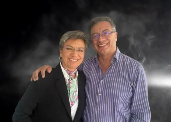 Claudia López se inscribe a la presidencia, con la sombra de Gustavo Petro.