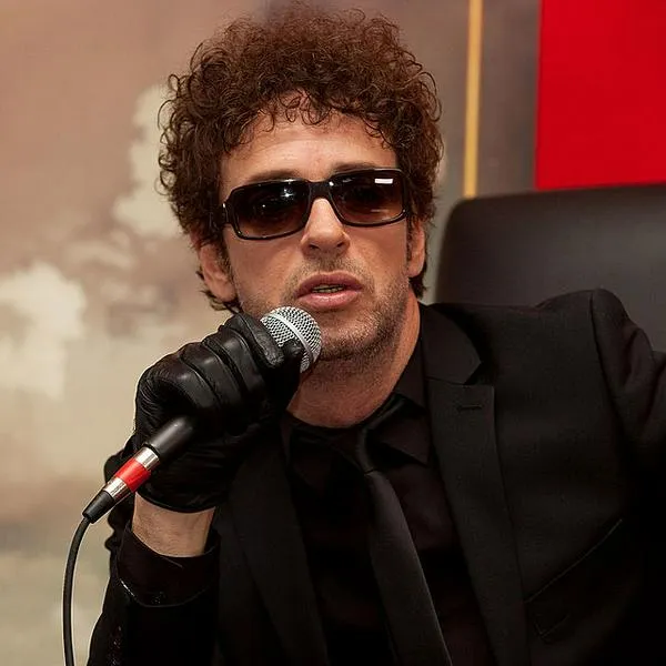 MEXICO CITY - SEPTEMBER 03:  Singer Gustavo Cerati speaks during a press conference for the launch of his new album "Fuerza Natural" at Hotel Presidente Intercontinental on September 3, 2009 in Mexico City, Mexico.  (Photo by Victor Chavez/WireImage)