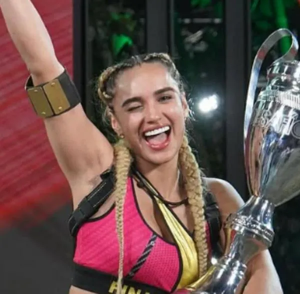 Robaron a exganadora del 'Desafio' en Bogotá: la amenazaron cuando salía del gimnasio en el sur de la ciudad. Se le llevaron la camioneta.