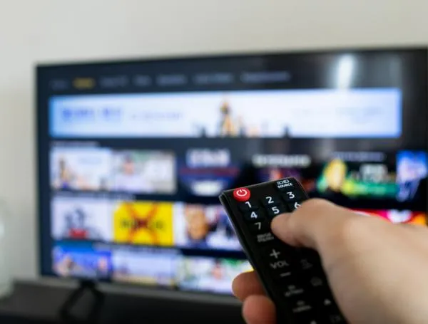 Samsung tiene nuevo tv de 100 pulgadas con IA que ayuda la imagen y ahorrar