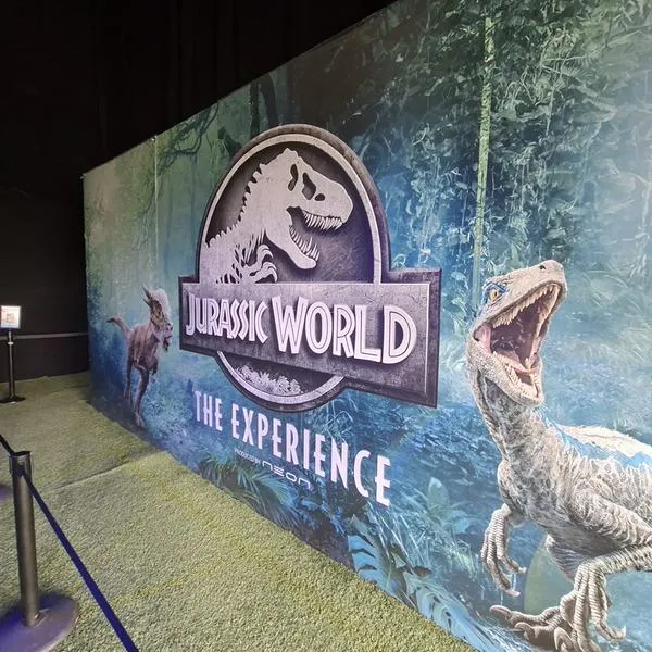 Así es experiencia Jurassic World en Bogotá con celular de cámara triple