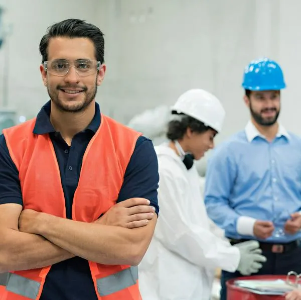 Prima de servicios para contrato de prestación de servicios tiene vía en Senado