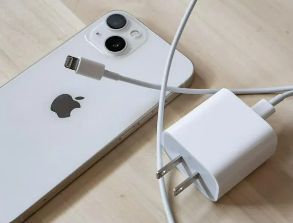 Iphone: esta es la práctica común que daña la batería de los celulares