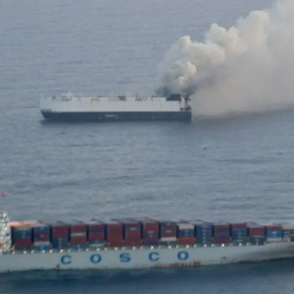 Reportan incendio del buque Morning Midas, operado por Zodiac Maritime, en Estados Unidos y más de 3.000 carros eléctricos quedaron destruidos.