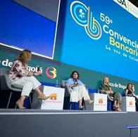 Laura Sarabia casi llora durante foro de Asobancaria al hablar de su cargo