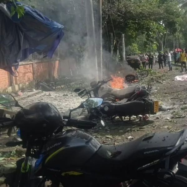 Moto bomba explotó en Cali hoy y dejó 5 heridos: hay asonada en Colombia