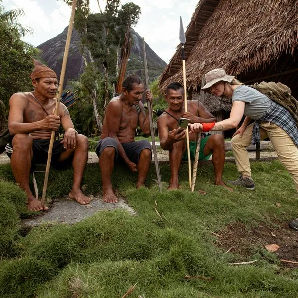Claro lleva conectividad a El Remanso, Guainía, territorio selvático colombiano