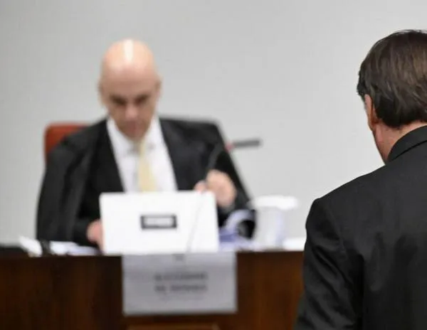 Ante el supremo brasileño, Bolsonaro niega intento de golpe de Estado