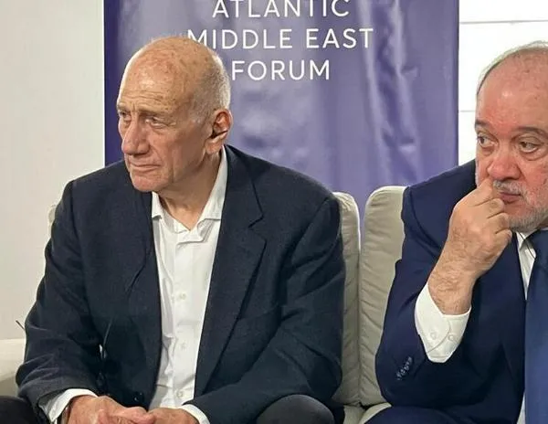El israelí Ehud Olmert y el palestino Nasser al-Kidwa, a favor de la solución de dos Estados