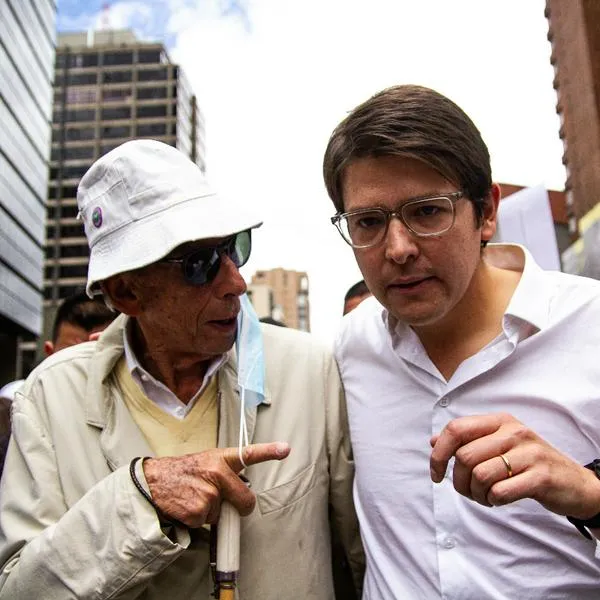 Destapan 4 pists secretas que filtraron a sicarios que atentaron contra Miguel Uribe en Bogotá: hay detalle del último movimiento. 