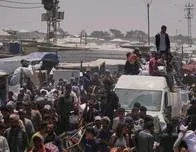 Los gazatíes, dispuestos a arriesgar sus vidas por la escasa ayuda humanitaria