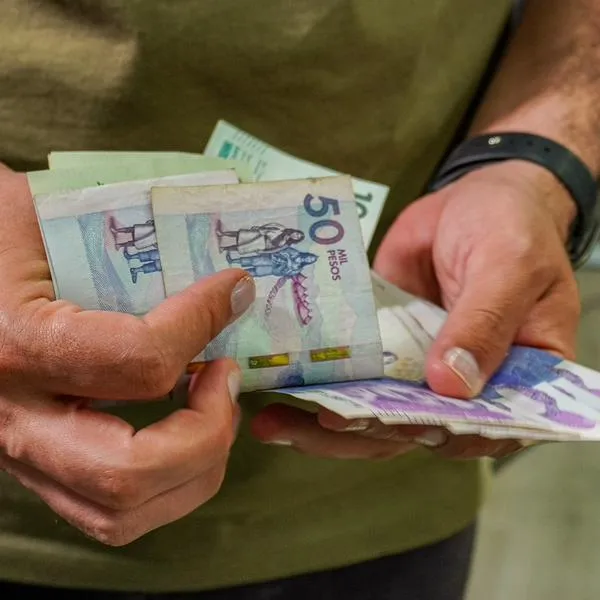 Quién paga el impuesto de timbre en Colombia: hay personas exentas