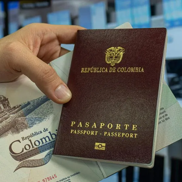¿Cuál es la multa por no sellar el pasaporte en Colombia? En qué casos no