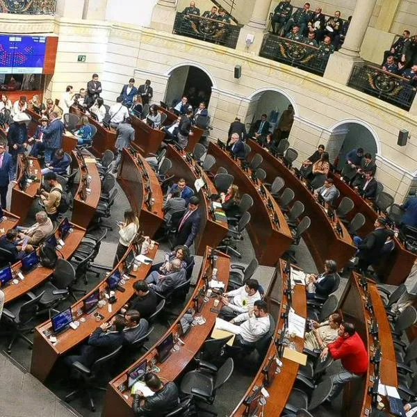 El Senado aprobó, con 87 votos a favor y ninguno en contra, el artículo que establece que la jornada nocturna comenzará a partir de las 7:00 p.m.