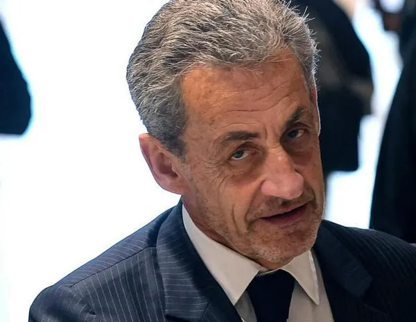 Retiran la Legión de Honor al expresidente francés Nicolas Sarkozy