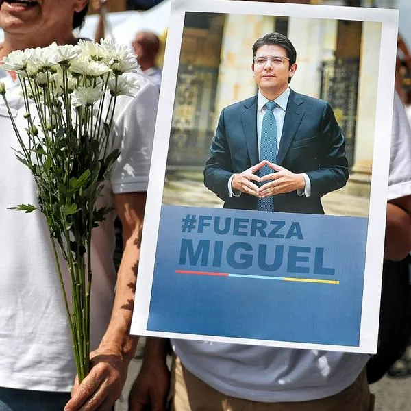 Imagen de Miguel Uribe Turbay, en marchas por su salud