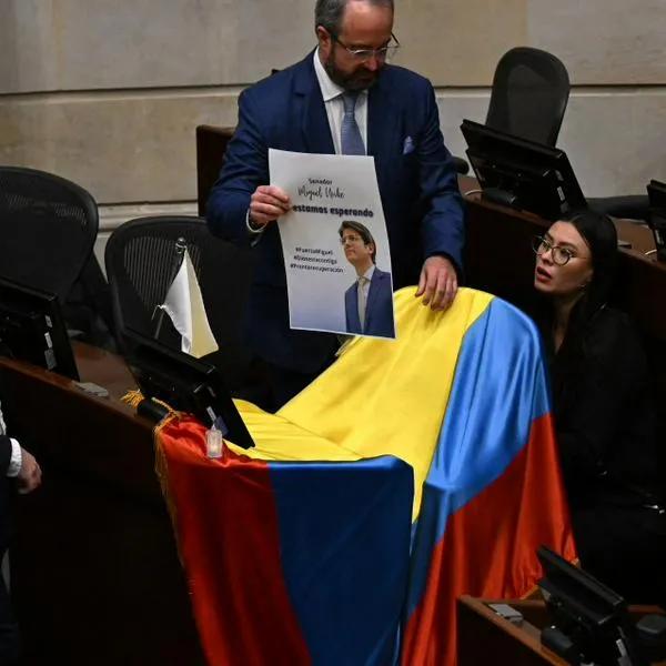Reforma laboral: suspenden debate por salud de Miguel Uribe y hay nueva fecha