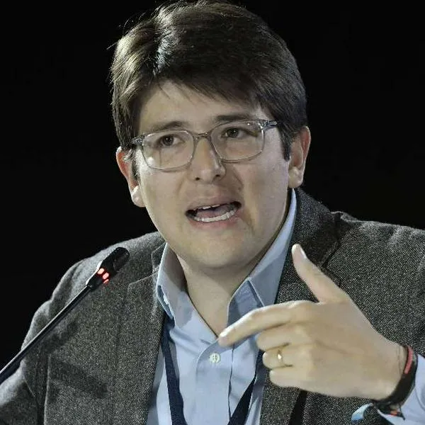 Muerte de Miguel Uribe, desmentida por Fundación Santa Fe tras falso comunicado 
