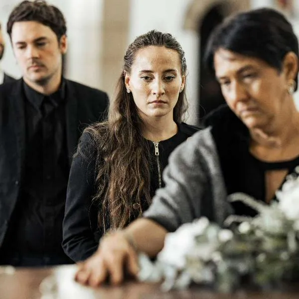 Foto de funeral, en nota de qué pasa si no hay dinero para funeral en Colombia: apoyo con tarjeta de crédito