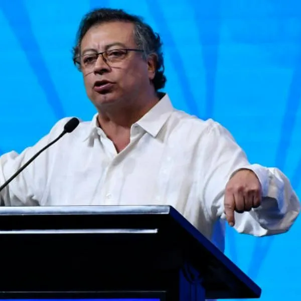Gustavo Petro ordenó eliminar requisitos para futuros embajadores