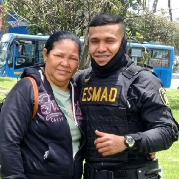 Impactante foto de policía que estuvo muerto 7 minutos: su familia vive drama 