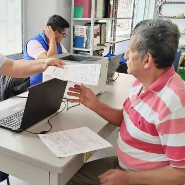 Cómo se pueden heredar 2 pensiones en Colombia al mismo tiempo; requisitos y más