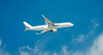 Avión, en nota sobre nueva ruta que unirá Sudamérica con dos continentes 