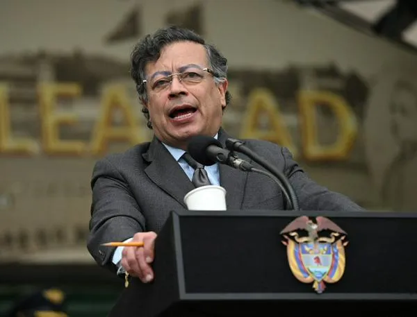 Petro plantea la Asamblea Nacional Constituyente y no habrá consulta popular