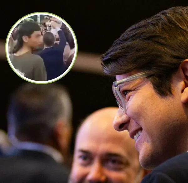 Entre los hallazgos también aparecen numerosas fotografías del alcalde Carlos Fernando Galán en el teléfono personal del joven de 15 años 