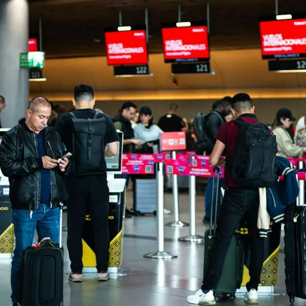 Cancelan vuelo de Jet Smart a Cartagena y clientes están molestos