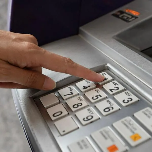 Criminales están desocupando cuentas bancarias en los centros comerciales 