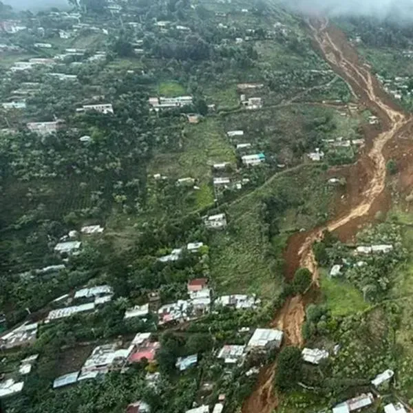 Tragedia de Bello (Antioquia) ya deja 10 fallecidos y 15 desaparecidos