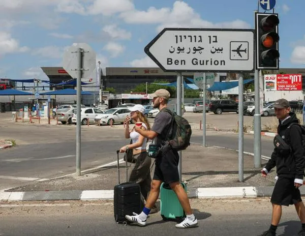 Guerra entre Israel e Irán: las aerolíneas se enfrentan a un aumento vertiginoso de los costos