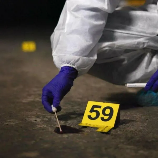Hombre LGBTIQ fue asesinado dentro de un inquilinato en Medellín: qué pasó