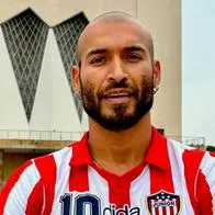 Édgar Vittorino lloró y tuvo antojos en la película 'Un padre muy madre'