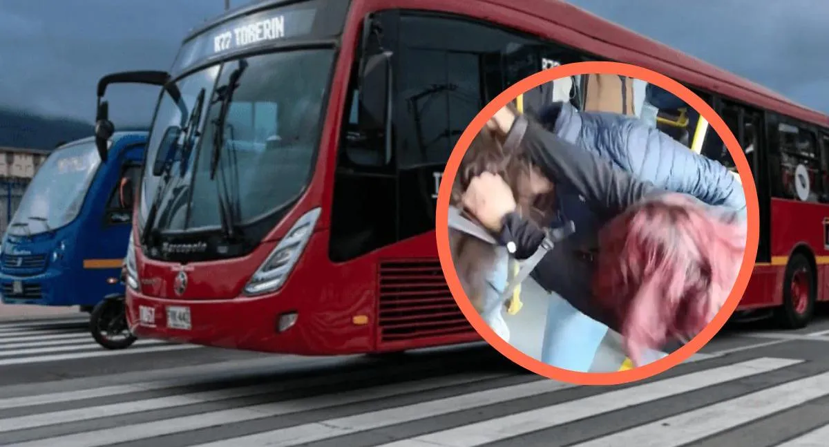 Mujeres se agreden en Transmilenio