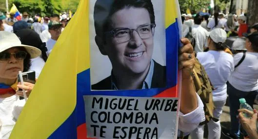 Miguel Uribe Turbay será sometido a una nueva cirugía en la Fundación Santa Fe, de Bogotá. Serán 7 las intervenciones quirúrgicas que le han hecho. 