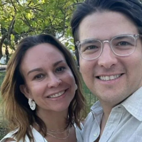 María Claudia Tarazona, esposa de Miguel Uribe Turbay, explicó que el senador del Centro Democrático sigue en cirugía en Fundación Santa Fe.
