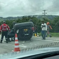 Aparatoso accidente en vía Paipa-Tunja durante puente festivo: imágenes impactan