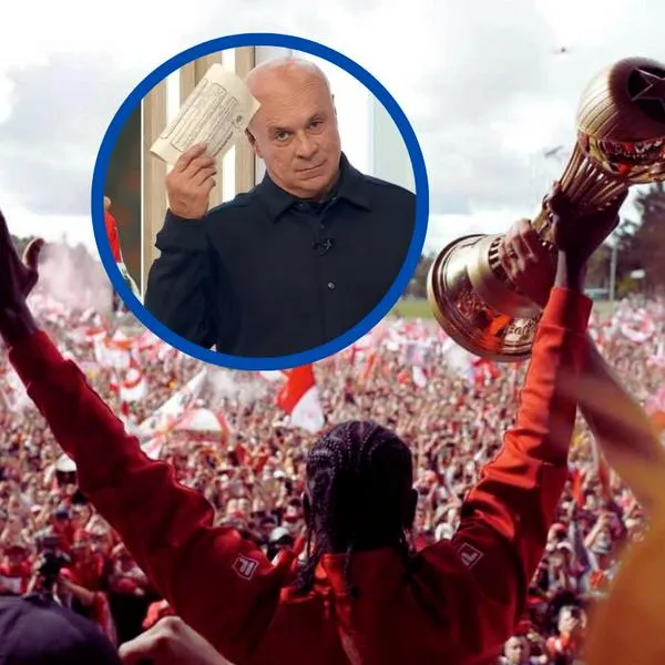 Carlos Antonio Vélez cuestionó duramente a los hinchas de Santa Fe por el apoteósico recibimiento que le dieron al equipo en Bogotá, luego de ser campeón. 