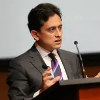 Luis Carlos Reyes, exministro de Comercio y exdirector de la Dian, sería precandidato presidencial para 2026 con apoyo de sectores alternativos.