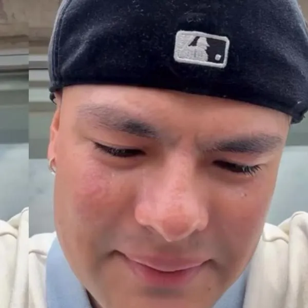 'Influenciador' Carlos Feria lloró la muerte de su hermana y publica video