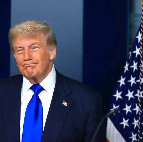 Gobierno Trump borró información clave y hay caos en varias ciudades. Dicen cómo afecta a los colombianos que viven allá. 