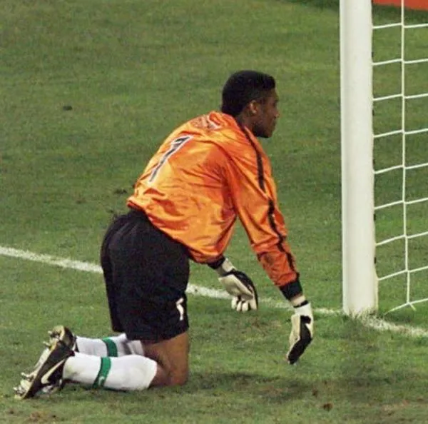 Murió Peter Rufai