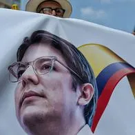Explican cómo está el senador.
