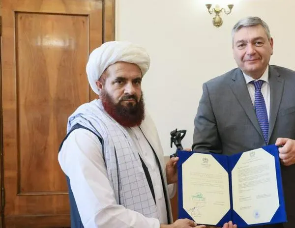 Rusia, primer país en reconocer oficialmente al Gobierno talibán