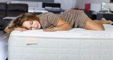 Foto de colchón, en nota de a cada cuánto se deben lavar colchones en casa y qué pasa si no se limpian seguido