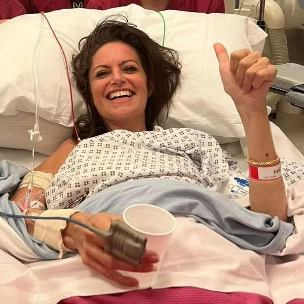 Foto de Deborah James, en nota de qué trata fundación de presentadora que murió de cáncer terminal y fue viral